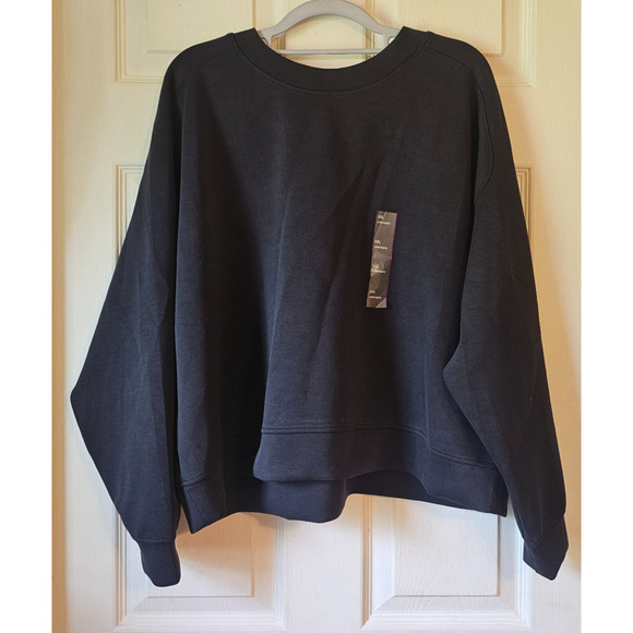 NWT All in Motion Black Crewneck Sweatshirt Relaxed Fit Hip Length Soft XXL - Picture 1 of 11